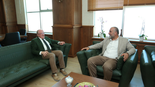 Canik Belediye Başkanı İbrahim Sandıkçı’dan Rektör Aydın’a Nezaket Ziyareti