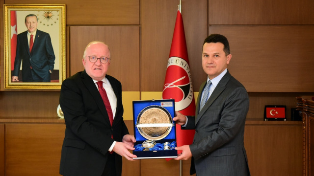 Rektör Aydın’dan Kastamonu Üniversitesinin Rektörü Prof. Dr. Ahmet Hamdi Topal’a Ziyaret